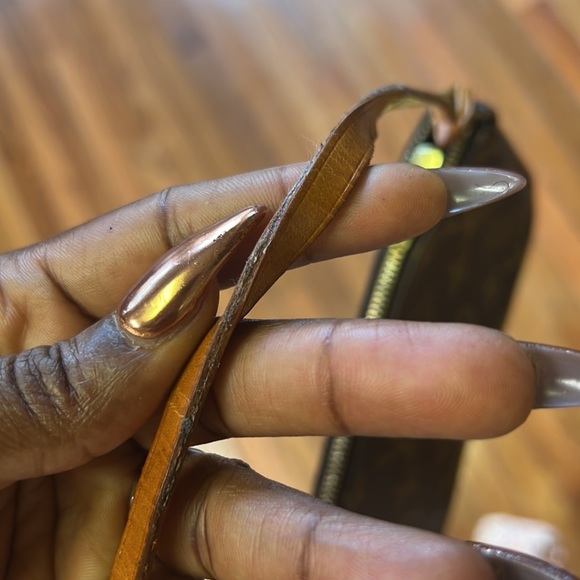 Authentic Louis Vuitton Monogram Pochette Accessoires Pouch - Picture 9 of 10